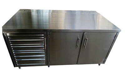 Gabinete de dos puertas